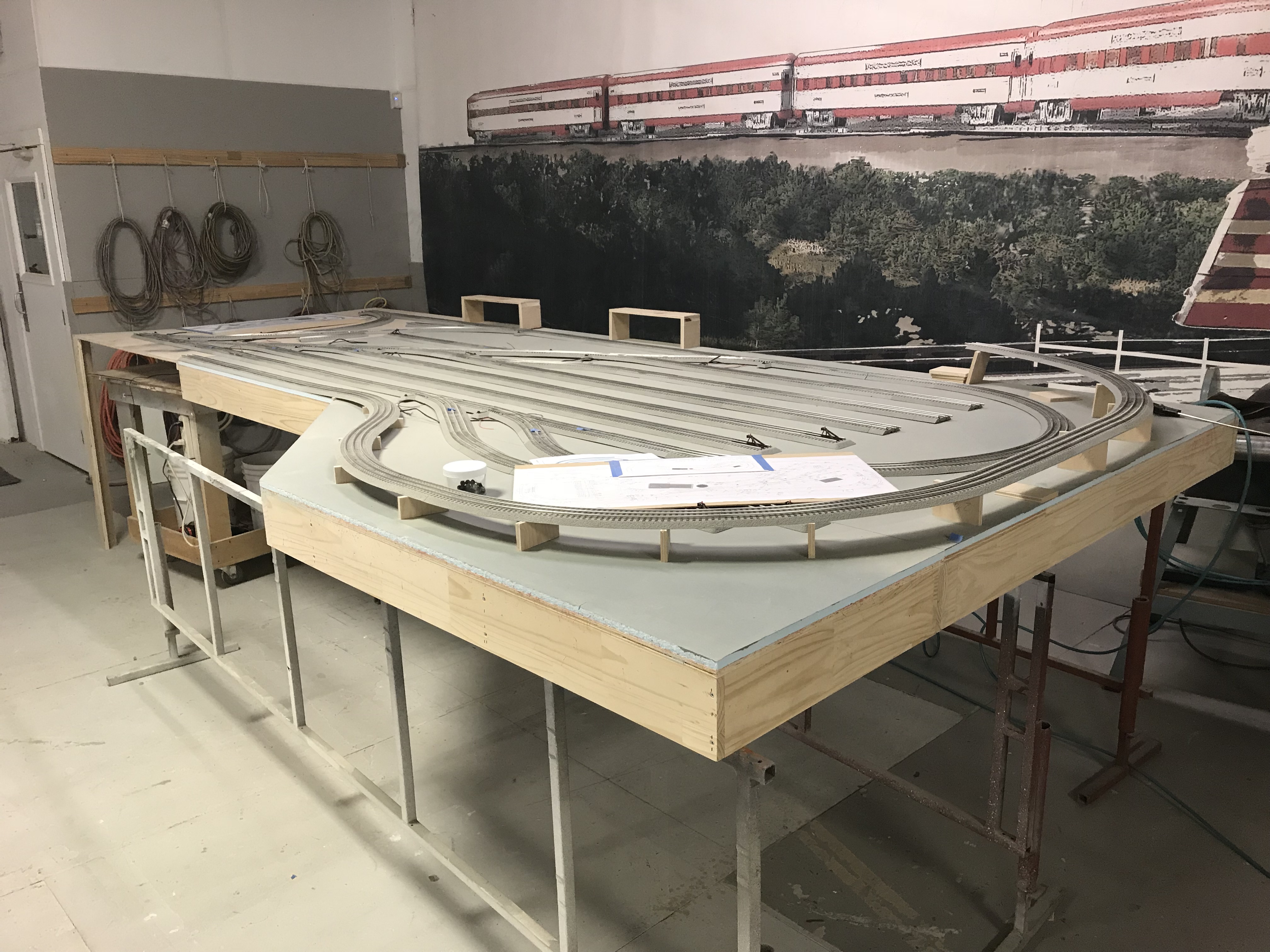 Train Table Platform Table Tops & Bases are Coming Together! – TrainDame Blog Station